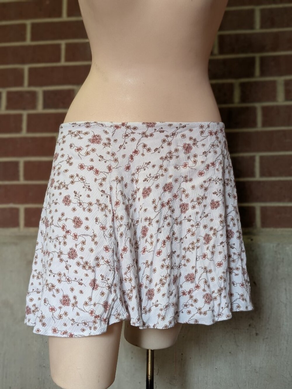 Soul Cake Floral Mini Skirt Large Y2K Style Low Rise Boho Romantic Fairy Grunge